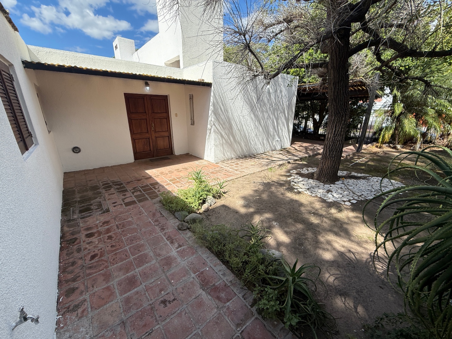 https://storage.googleapis.com/portales-prod-images/329/property-images/2025/3/b7d3b5fe-8f16-41e4-a639-a3596f3a562b.jpeg