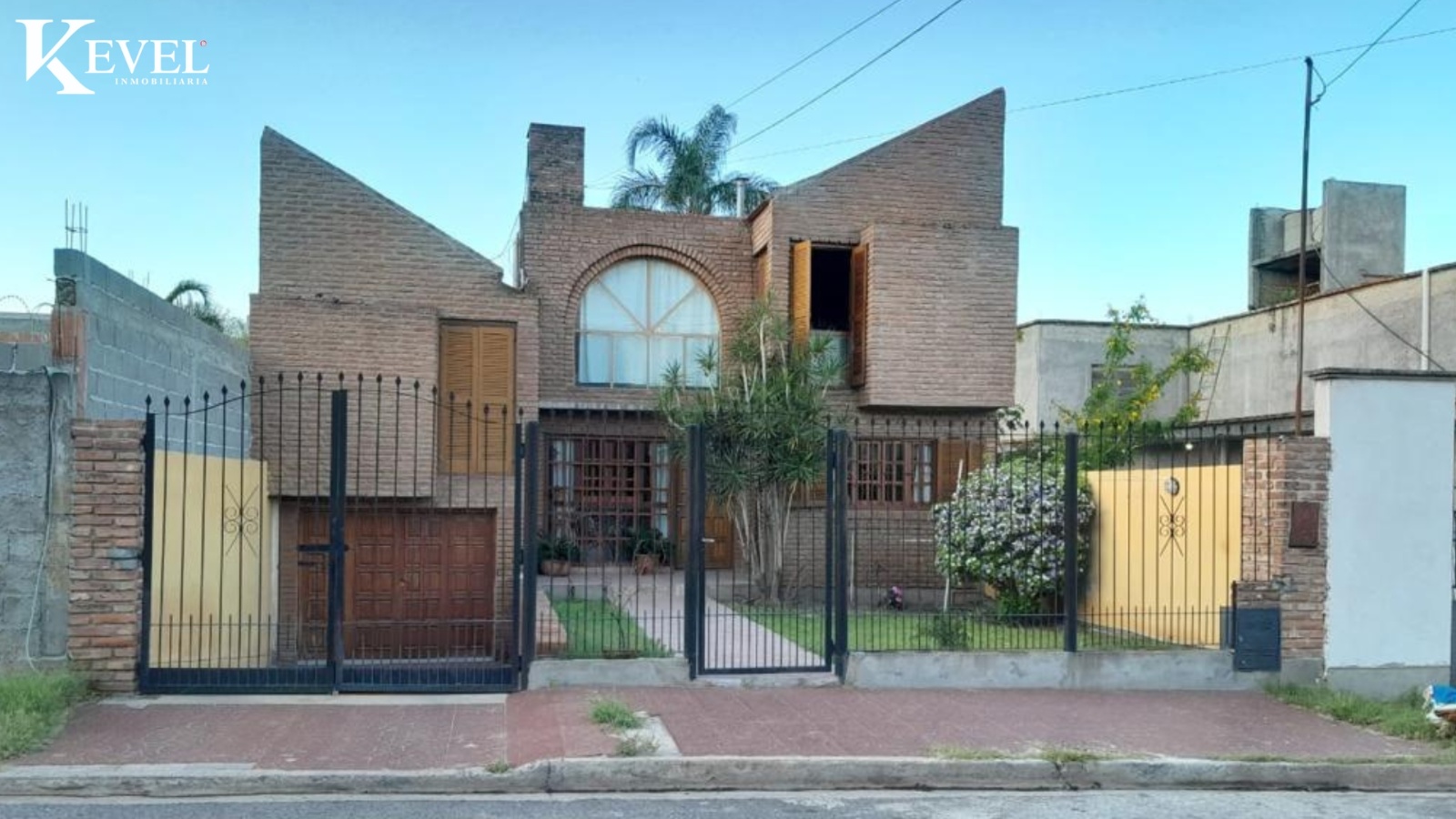 https://storage.googleapis.com/portales-prod-images/329/property-images/2025/5/f2e82fc5-56a5-4b6f-8b2b-7cb4197fd93c.jpeg