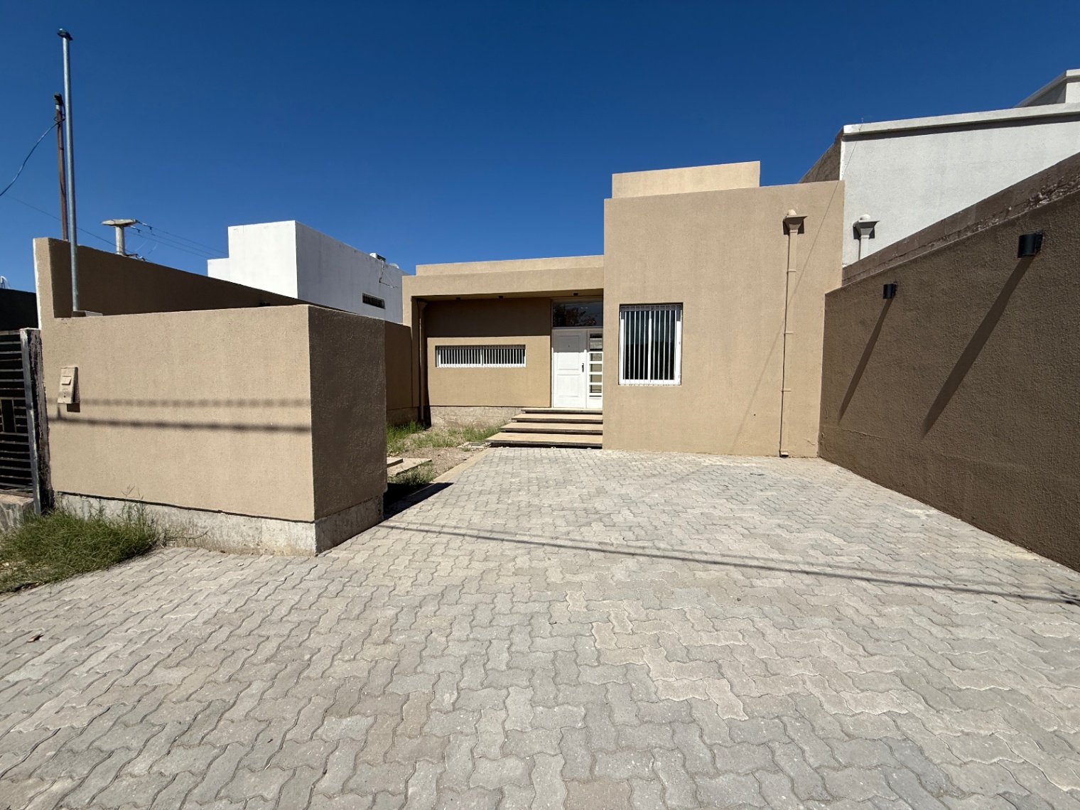 https://storage.googleapis.com/portales-prod-images/329/property-images/2025/9/abee6dda-02d1-4b78-8bc0-d6a30d1cd418.jpeg