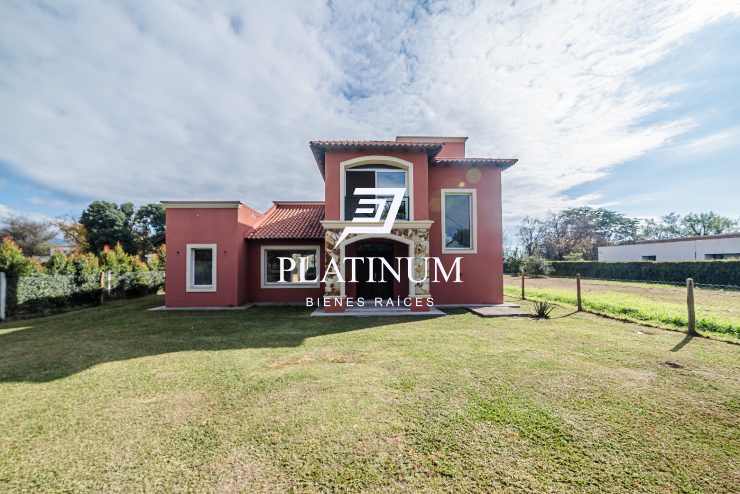 https://storage.googleapis.com/portales-prod-images/3317/property-images/2025/6/c1f278fe-de4a-4741-90d7-d3cb52e0438f.jpeg