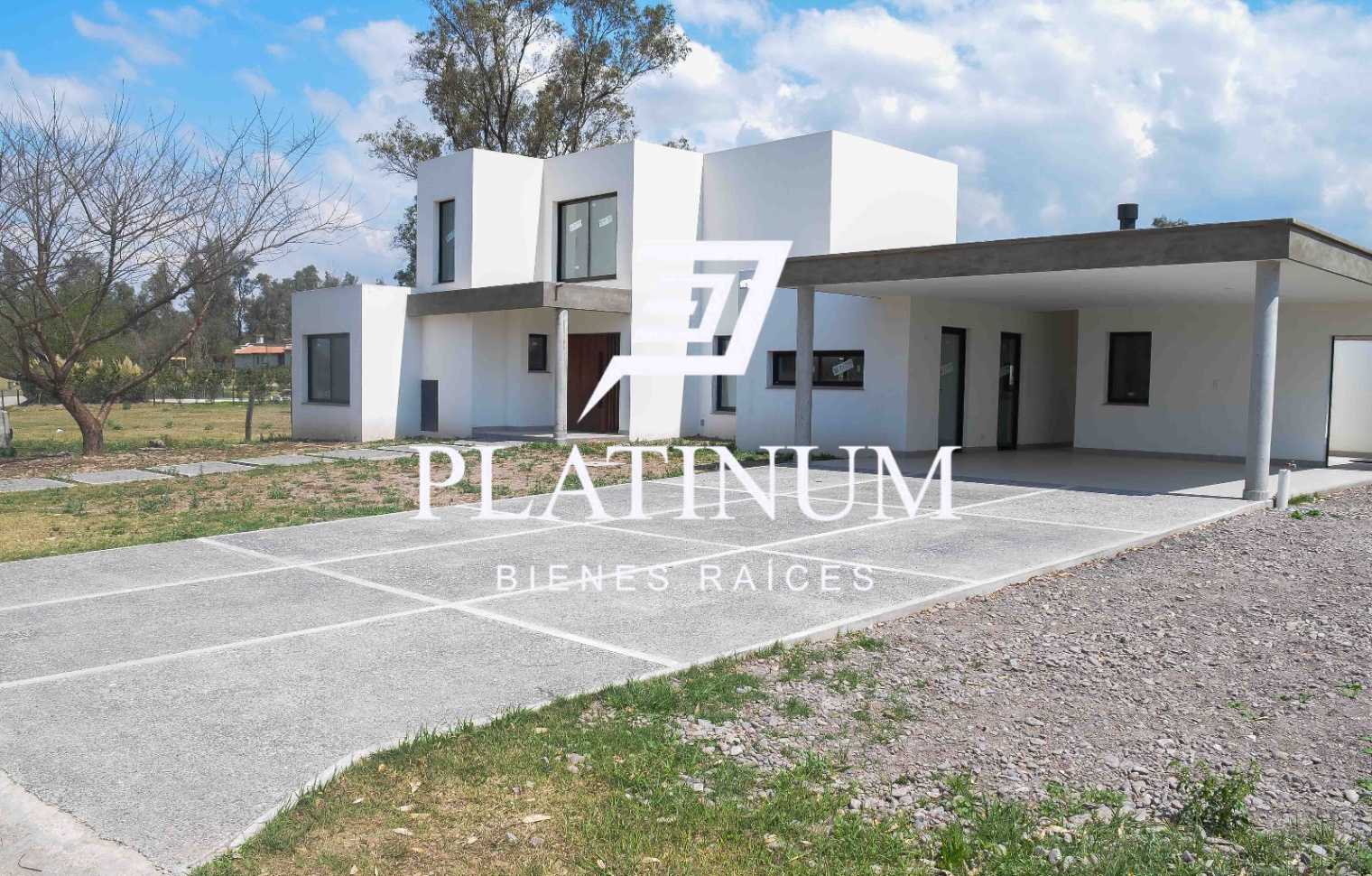 https://storage.googleapis.com/portales-prod-images/3317/property-images/2025/9/c83ddc36-7d55-4e5c-af5d-095ce1cbc931.jpeg