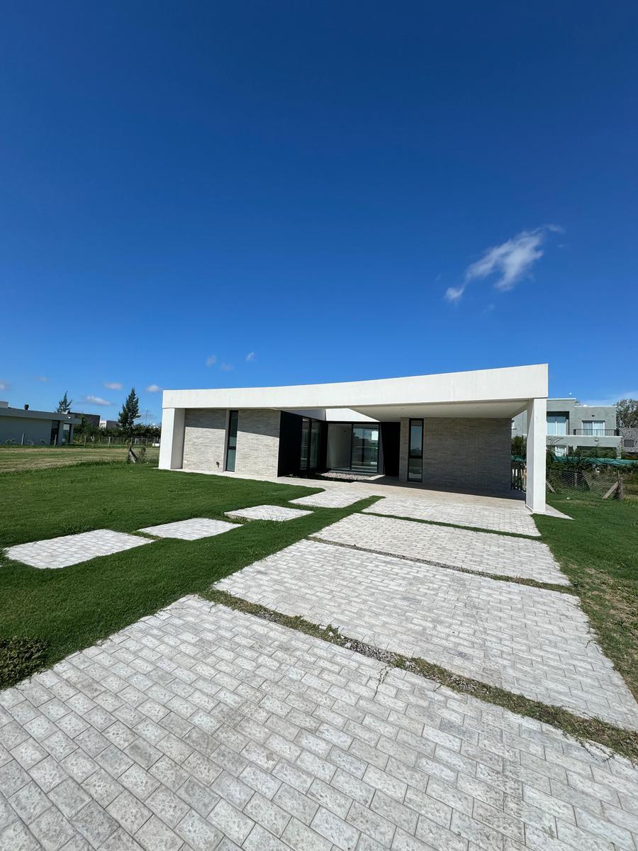 https://storage.googleapis.com/portales-prod-images/4004/property-images/2024/6/19f80d4c-2168-4454-b9a1-a18f08c9cc72.jpeg