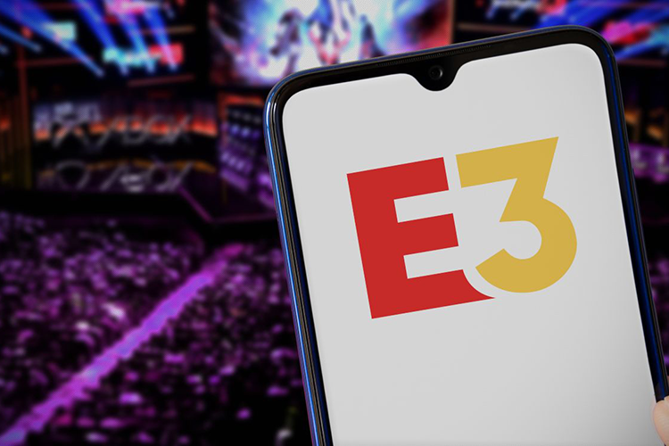 E3