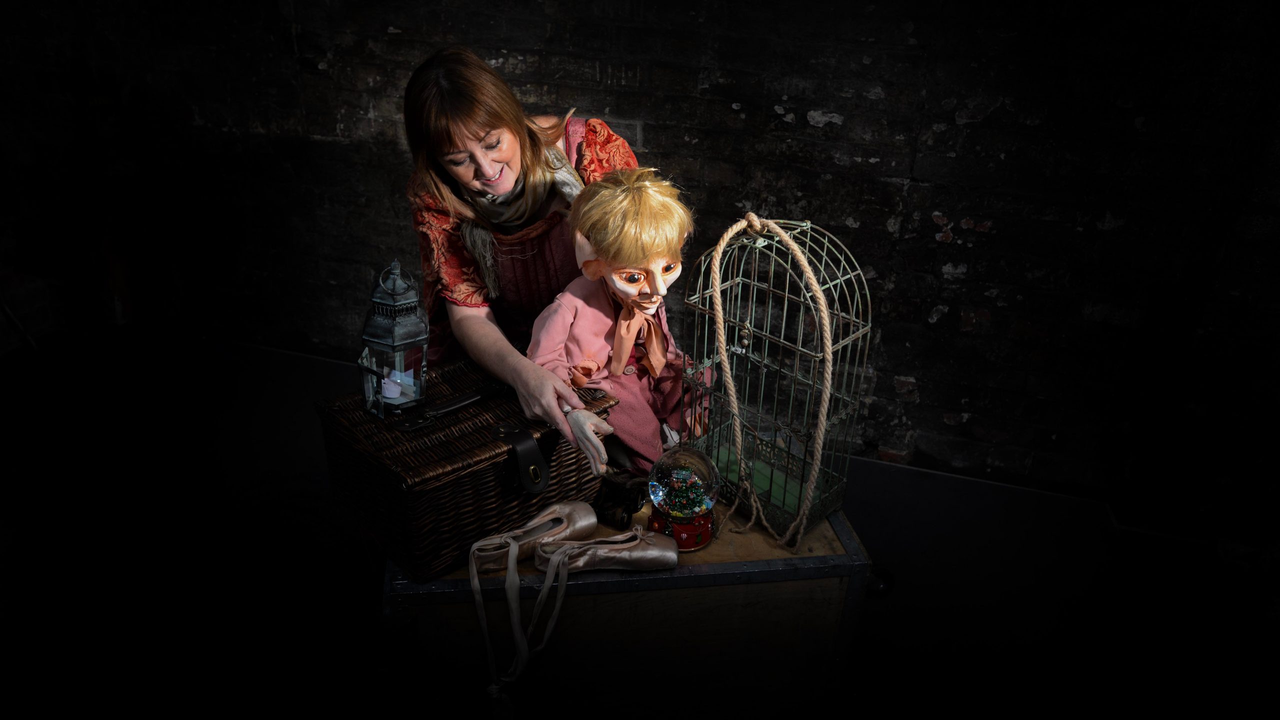Rachel Goodall performing The Elves & The Shoemaker