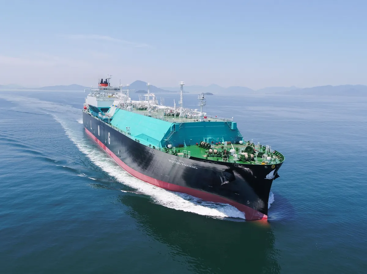 영국, 한국 LNG 제재 면제…2028년까지 안정적 수입 확보