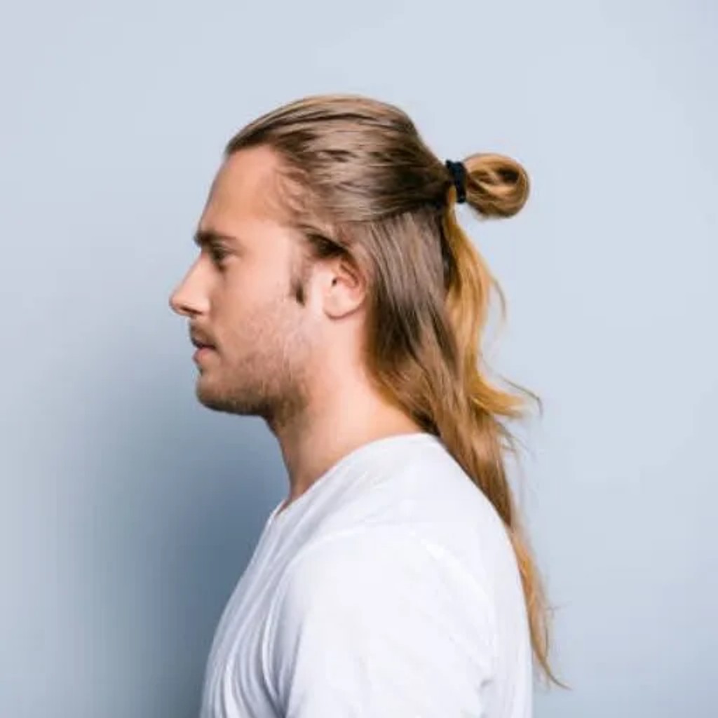 Few Ideal Ponytail Hairstyle For Stylish Men With Short Hair