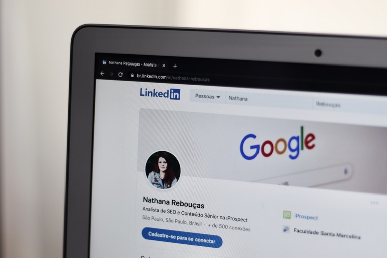 LinkedIn Premium allows you to see who's viewed your profile
