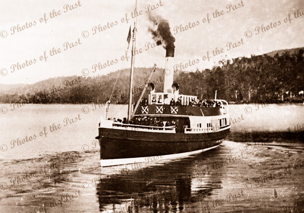 Excursion steamer – Photos of the Past