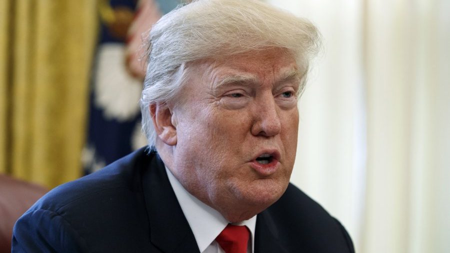 Trump talking e1515077046125