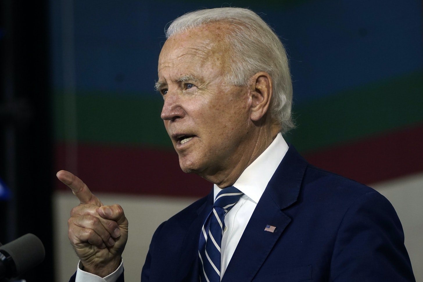 Biden profile pointing finger