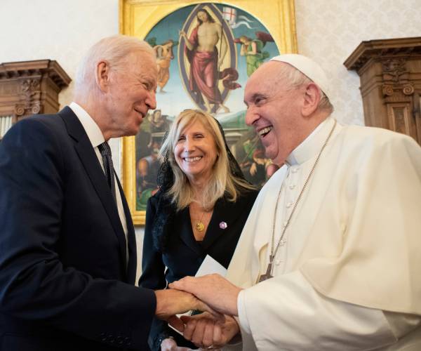 Biden meets pope francis