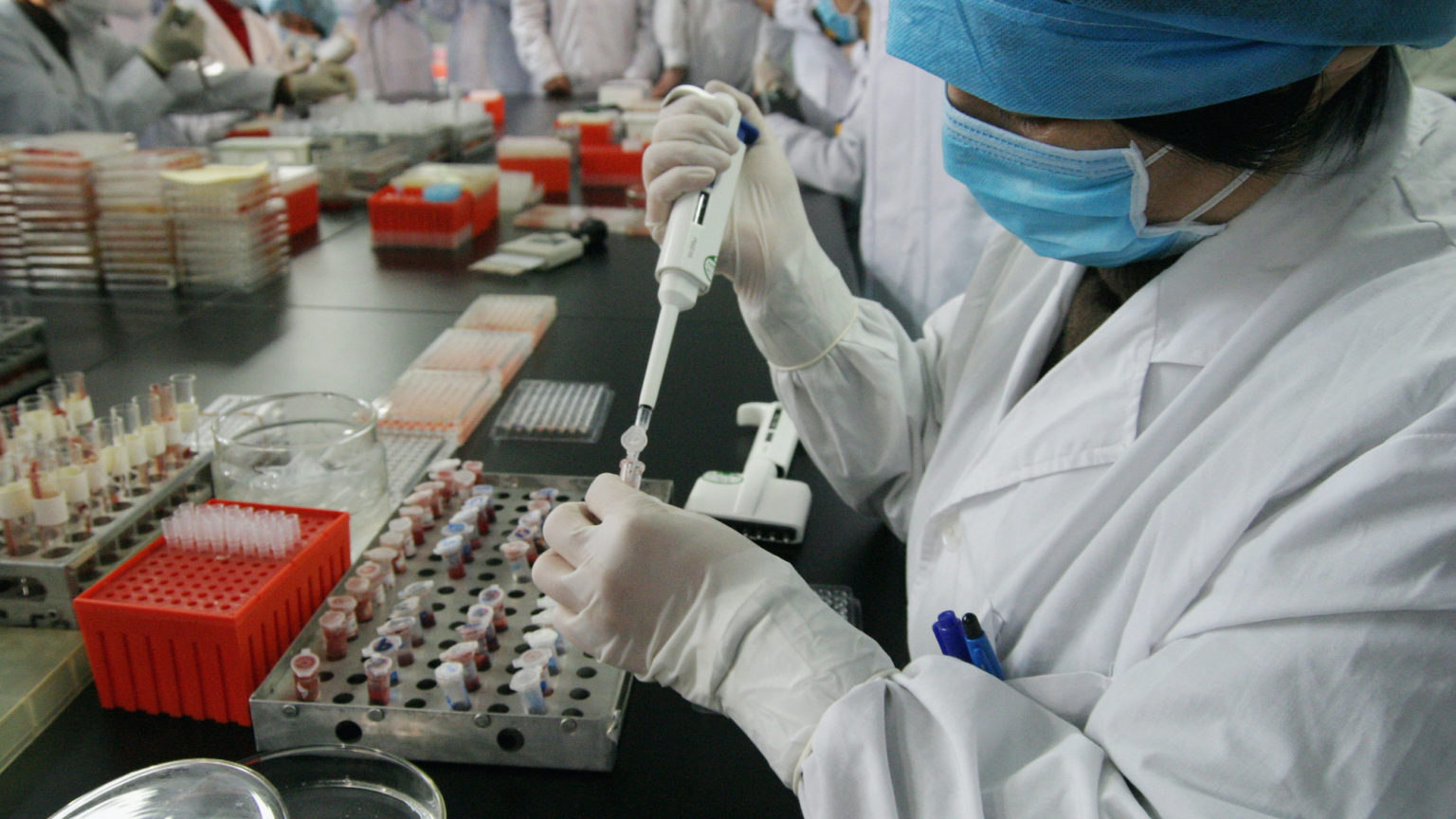 Chinese lab worker w samples