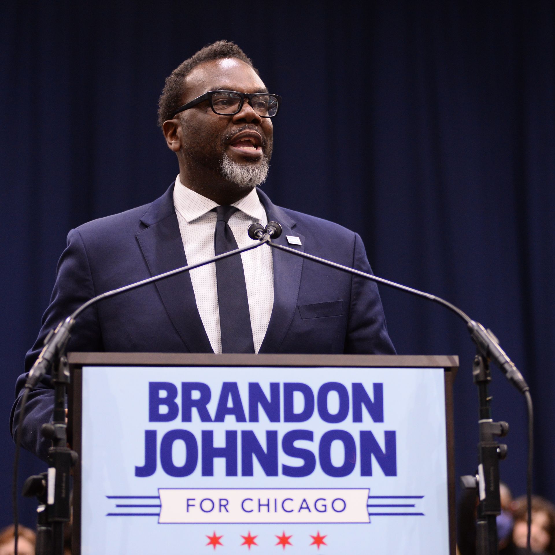 Chicago mayor brandon johnson