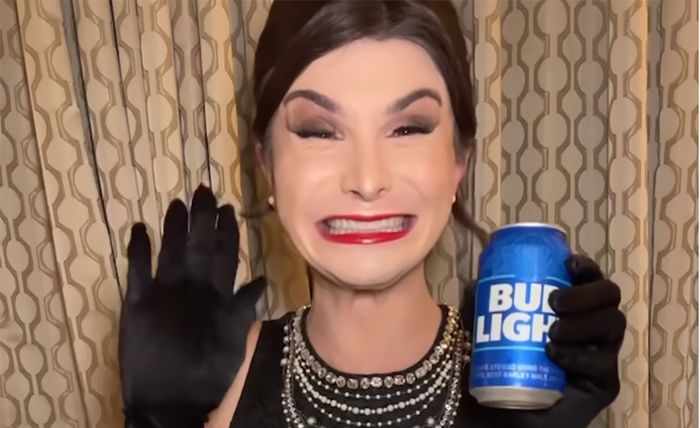 Dylan mulvaney queer man bud light