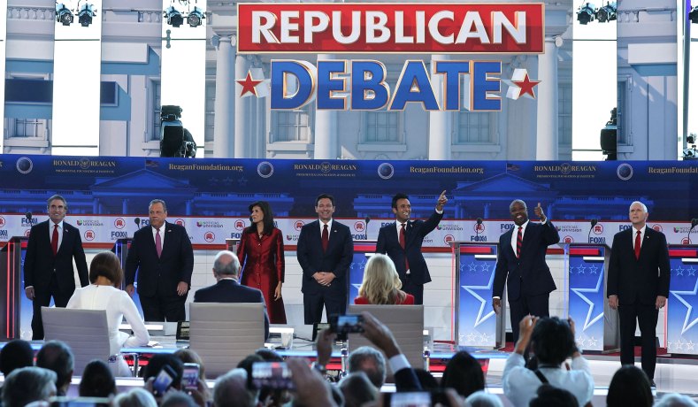 Debate full stage