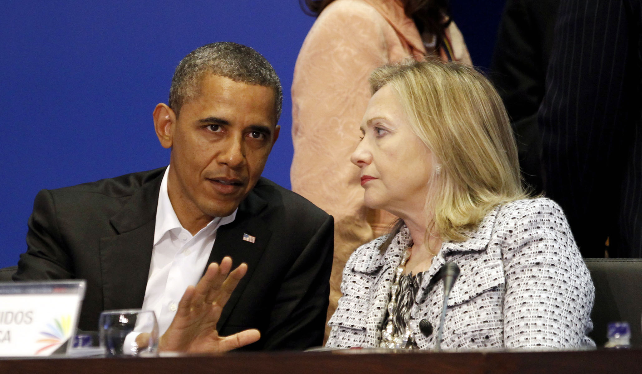 Hillary Clinton &amp; Barack Obama Emails: Key to Lack of Clinton Indictment
