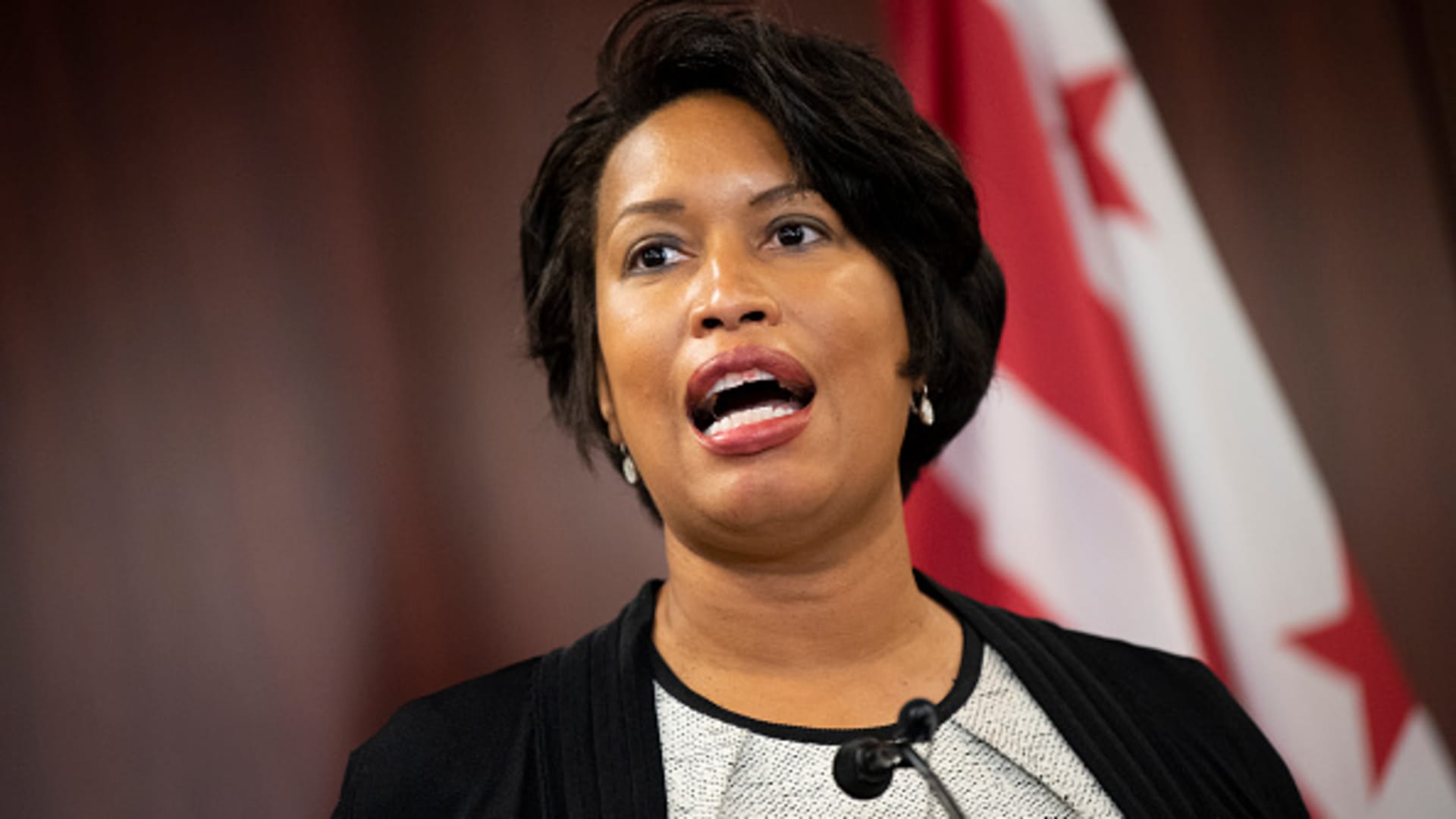 DC Mayor Says No Virtual Learning, Unvaccinated Teens Have No Other Options