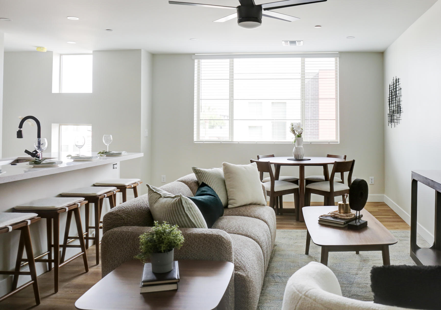 4 bedroom unit — 5D3A7614_5_6_result.jpg