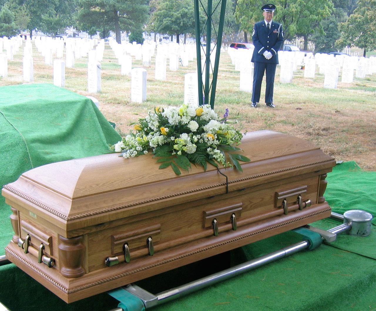 casket-vs-coffin-what-s-the-difference-ever-loved