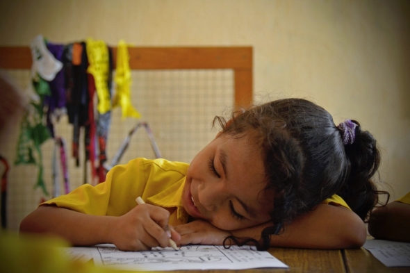 A young girl from Rui's school takes advantage of her opportunities