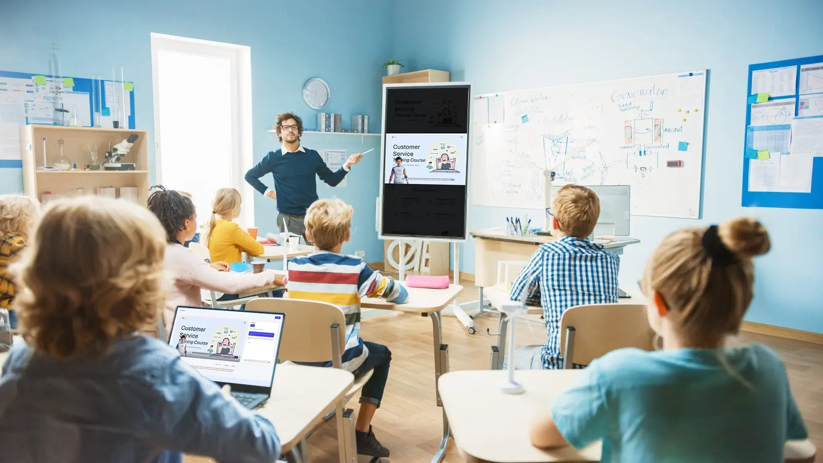 AI presenter delivering an interactive course lesson