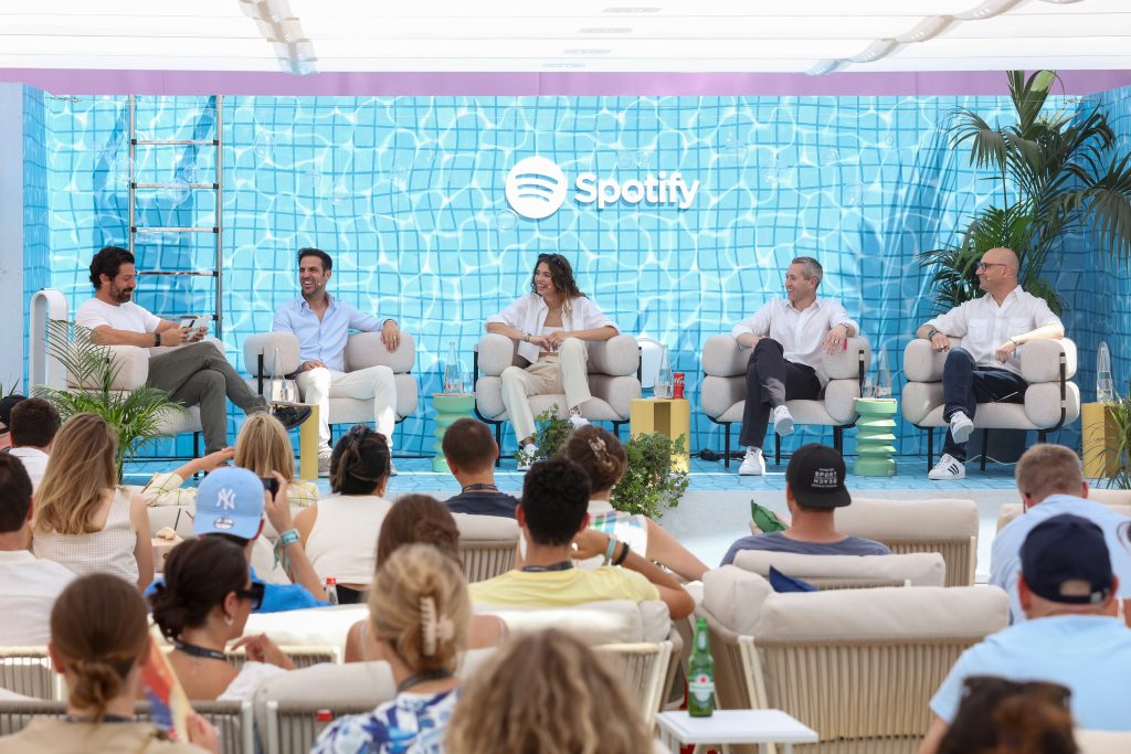 Spotify's Desktop Experience Gets a Brand-New Look With Redesigned 'Your  Library' and 'Now Playing' Views — Spotify