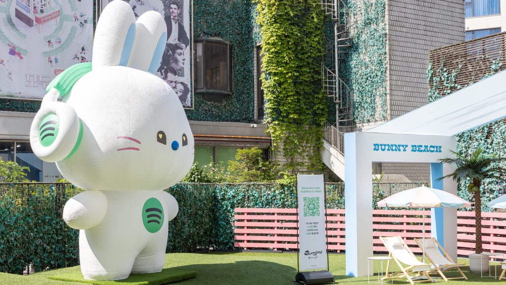 NewJeans Celebrates Its New EP With Bunnyland Pop-Ups, Interactive