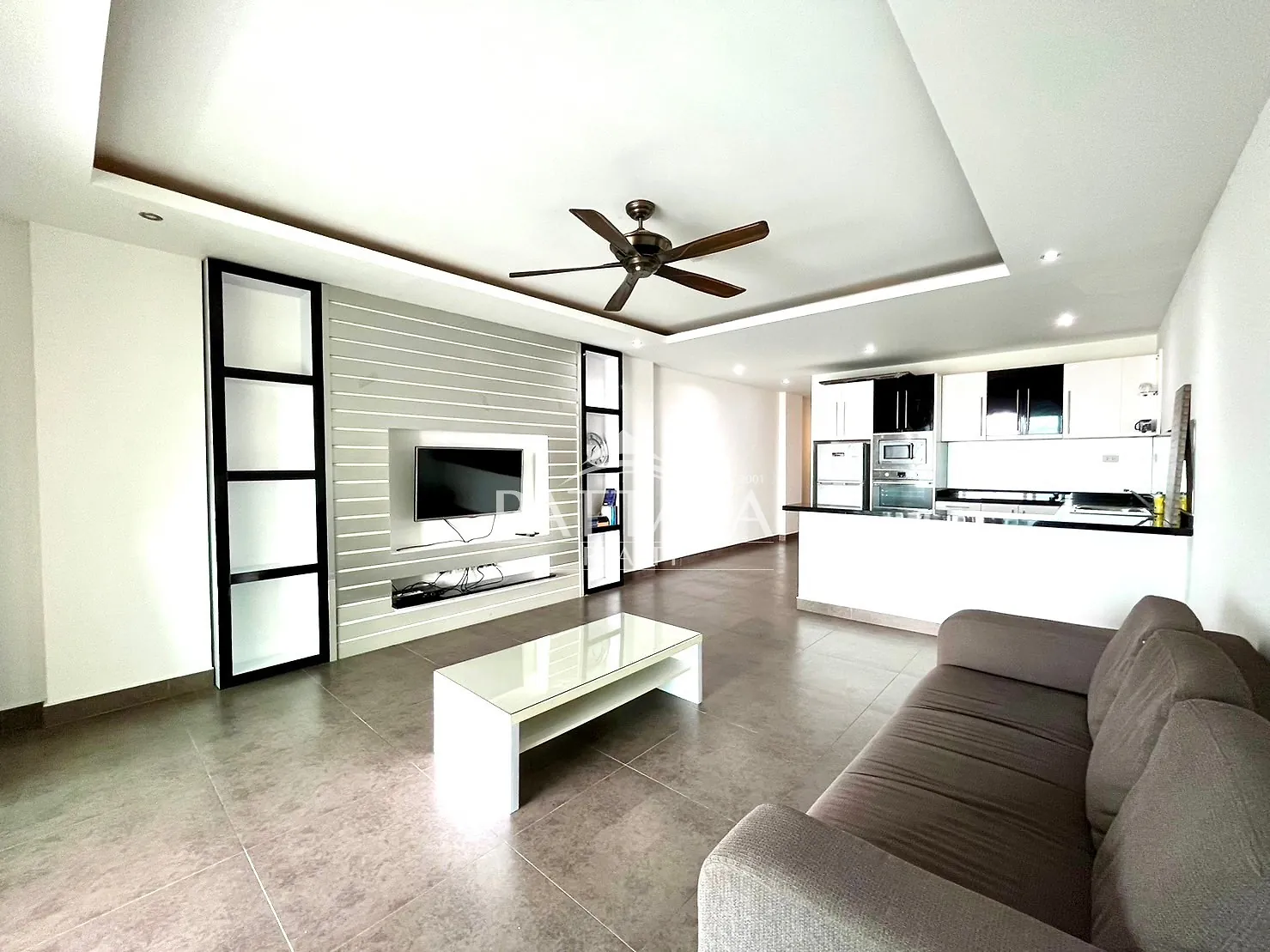 One Bedroom Condo Apartment For Sale in Pratumnak — photo 2