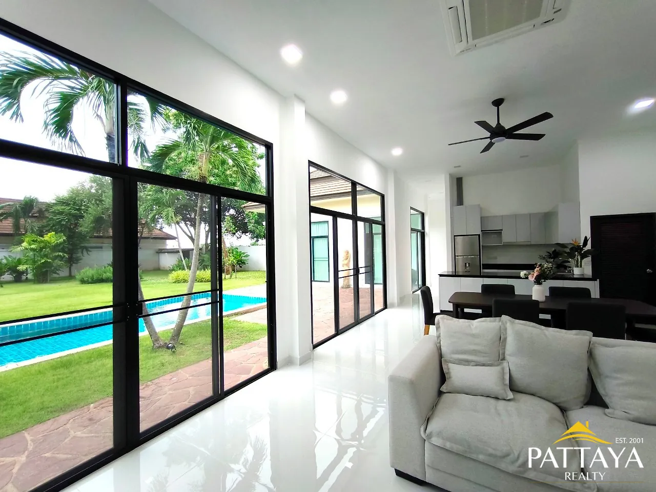 Beautiful Family Home — photo 6