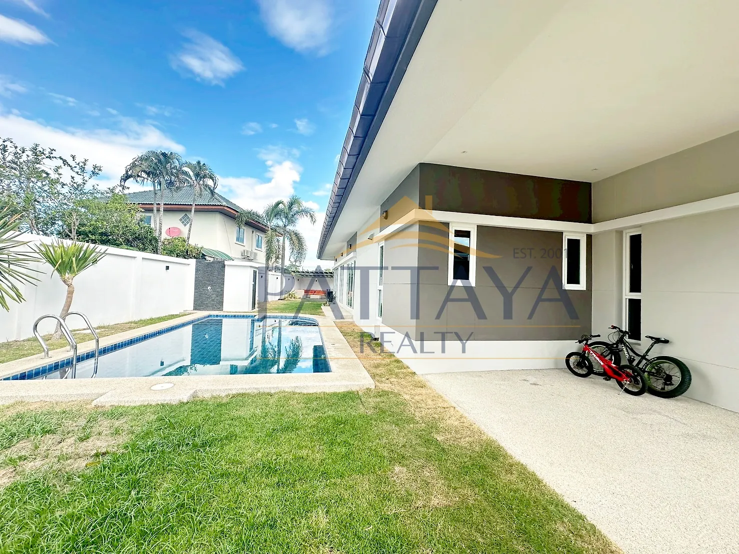 Four Bedroom House For Sale and Rent in East Jomtien - Huay Yai — photo 4