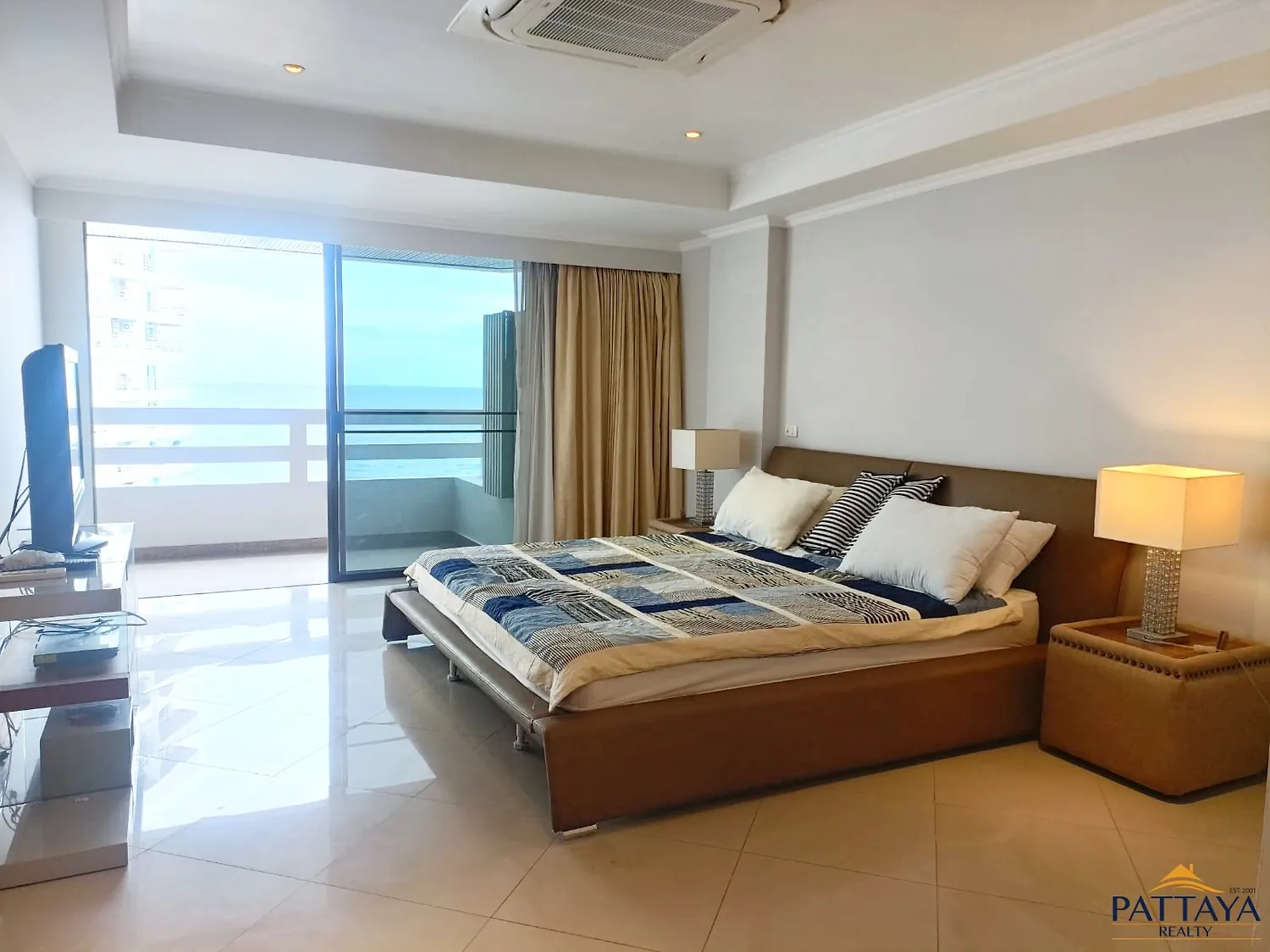 Two Bedroom Condo Apartment For Sale in Jomtien — photo 8