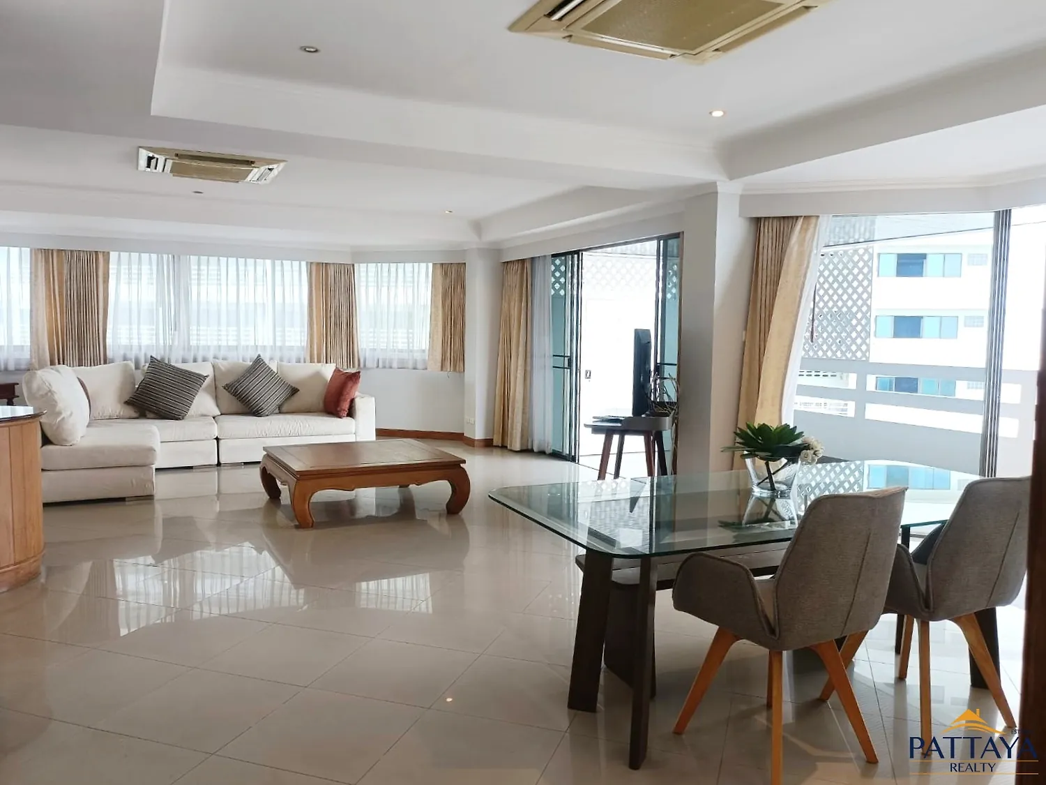 Two Bedroom Condo Apartment For Sale in Jomtien — photo 6