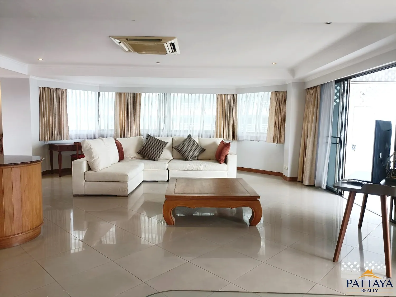 Two Bedroom Condo Apartment For Sale in Jomtien — photo 7