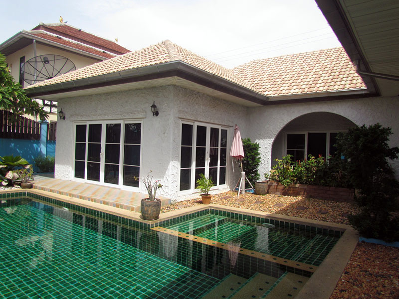 Three bedroom  house for Rent in Jomtien