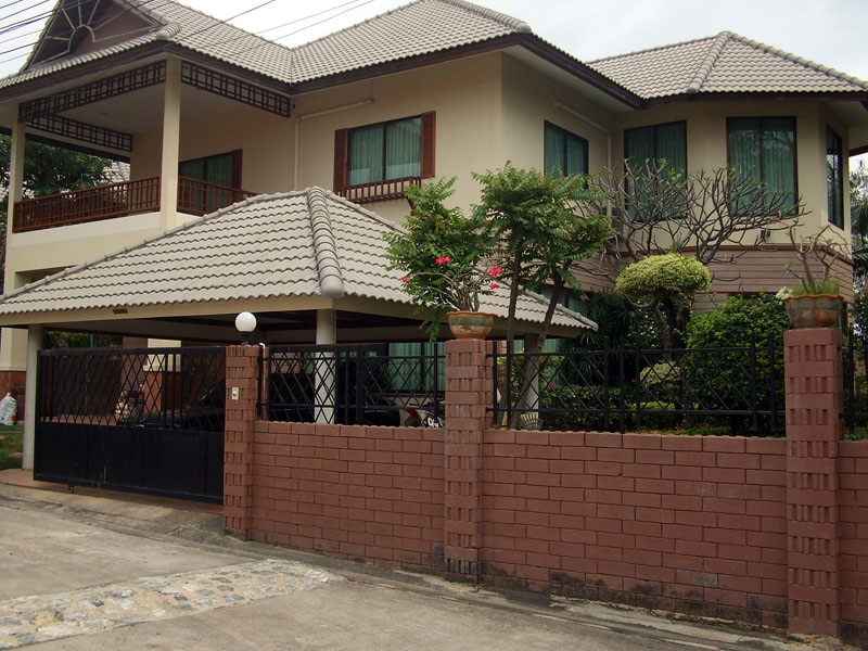 Three bedroom  house for Sale in East Pattaya