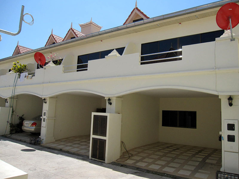 Two bedroom  house for Rent in Pratumnak