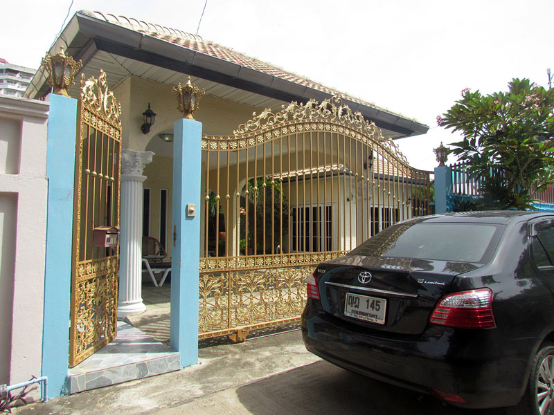 Three bedroom  house for Rent in Jomtien