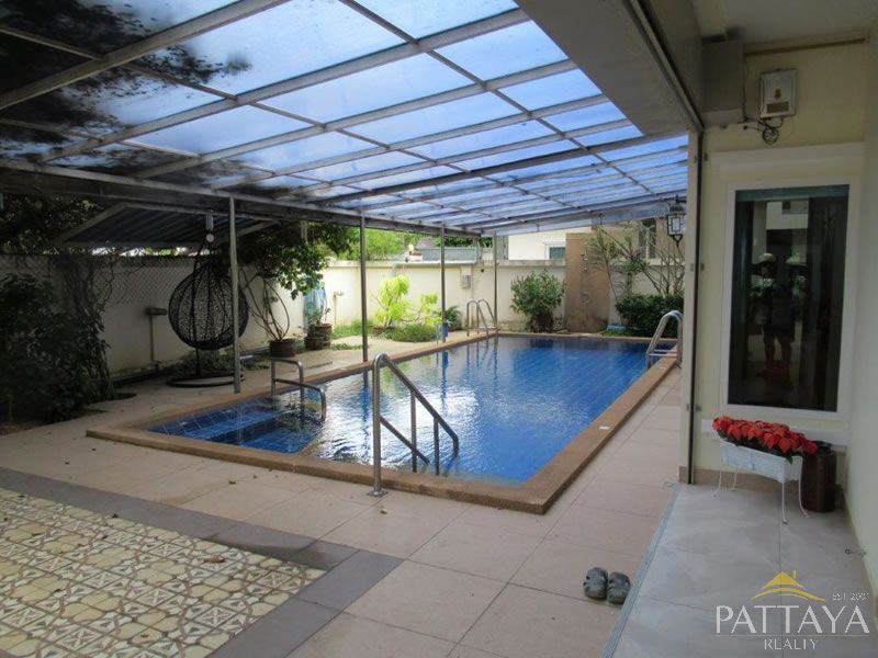 Four bedroom  house for Sale in Mabprachan - Pong