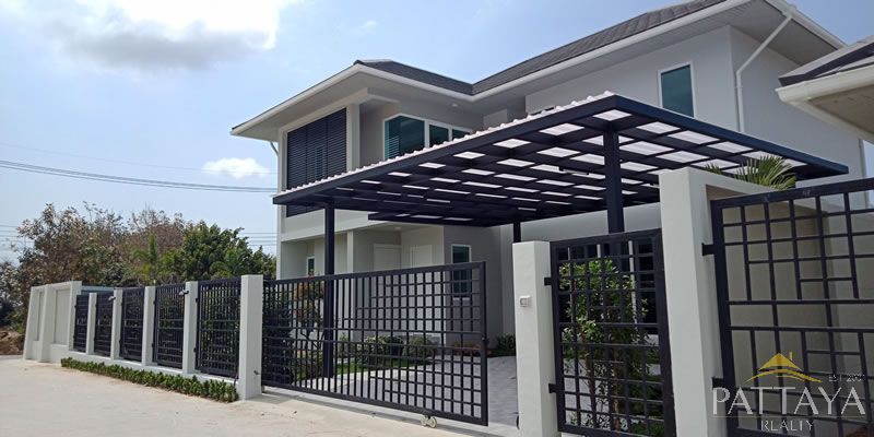 Дом  с четырьмя спальнями для продажи и в аренду (East Pattaya)