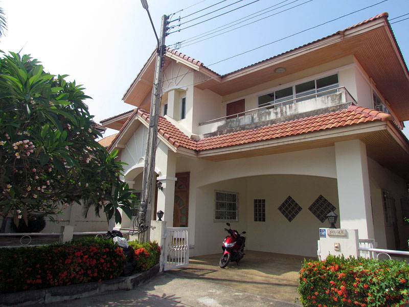 Дом  с тремя спальнями для продажи (East Pattaya)