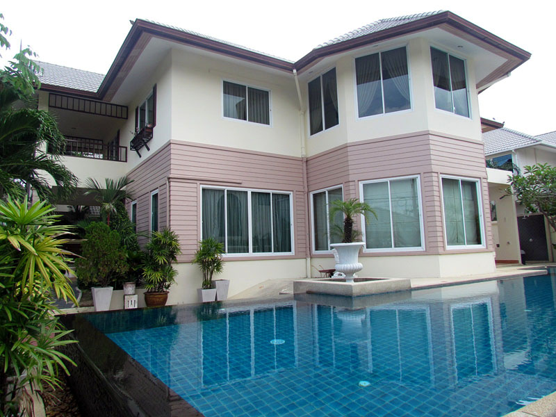 Four bedroom  house for Sale and Rent in East Pattaya