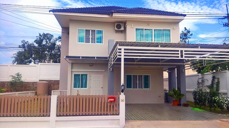 Three bedroom  house for Sale in Bang Saray