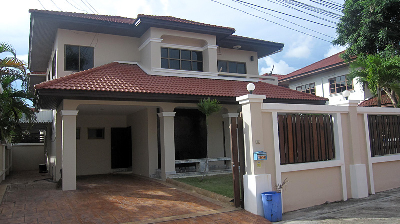 Three bedroom  house for Rent in East Jomtien - Huay Yai