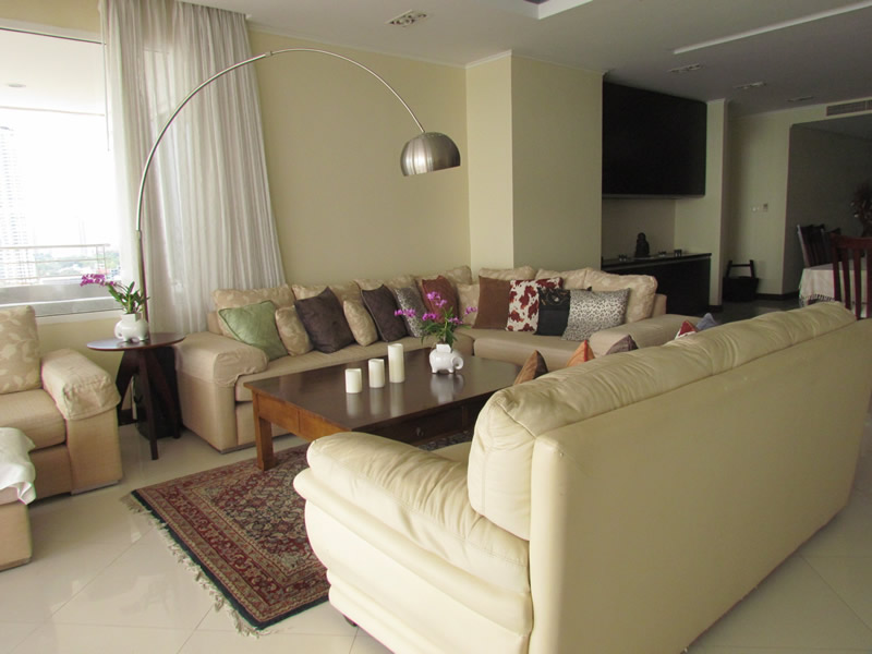 Three bedroom  condo for Sale in Na Jomtien