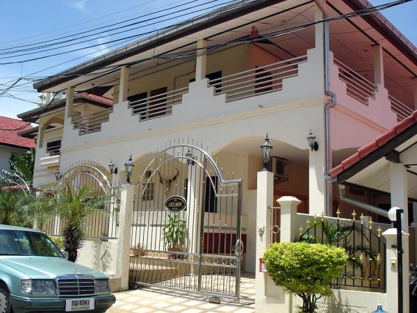 Three bedroom  house for Sale in Jomtien