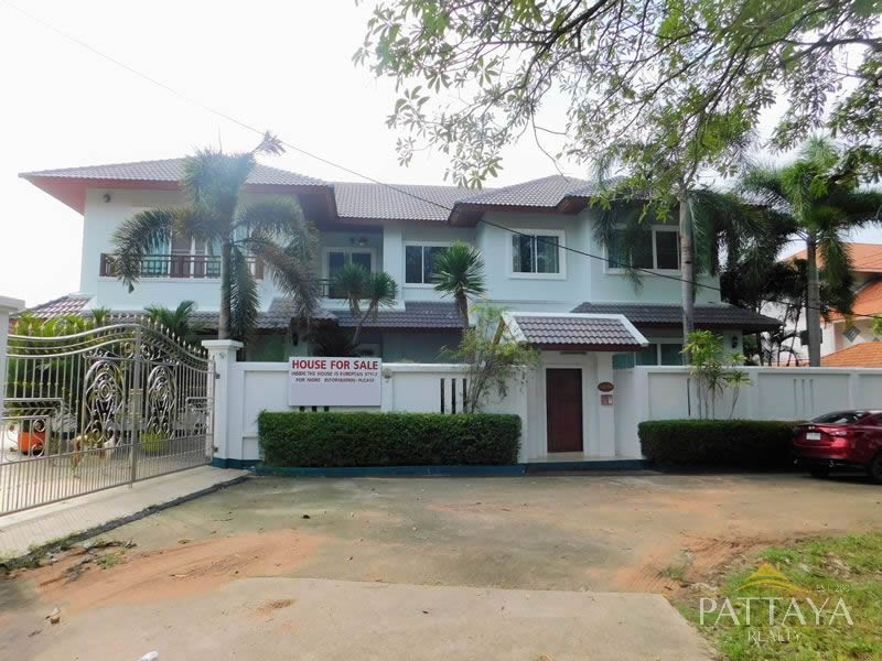 Дом  с четырьмя спальнями для продажи (East Pattaya)