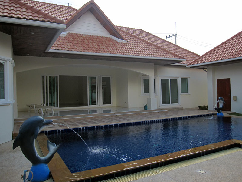 Three bedroom  house for Rent in Mabprachan - Pong