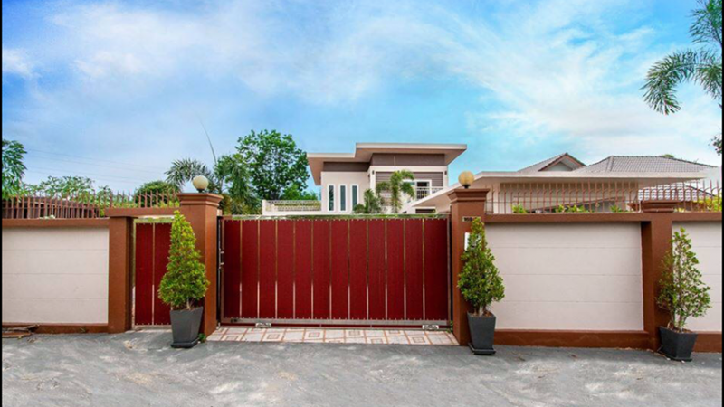 Five bedroom  house for Sale in Bang Saray