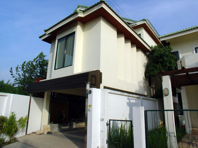 Two bedroom  house for Rent in East Pattaya