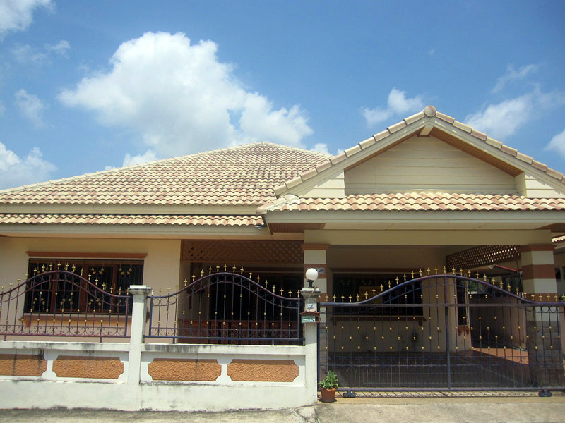 Three bedroom  house for Sale and Rent in East Pattaya